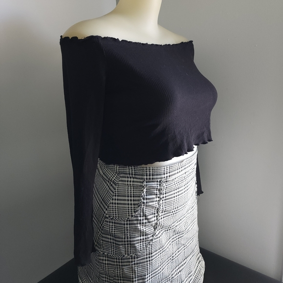 Aus L H&M Divided Black Ribbed Off Shoulder Long Sleeve Crop Top - Picture 15 of 16